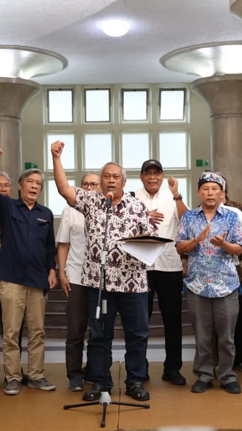 VIDEO: Barisan Guru Besar UGM Kritik Jokowi Pakai Petisi Bulaksumur: Menyimpang dari Dekokrasi!