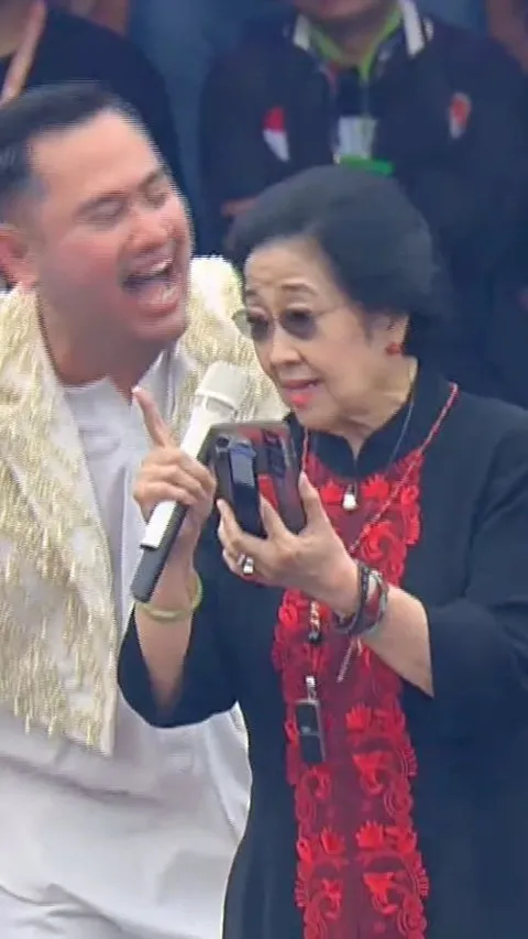 Megawati dan Puan Nyanyi Dangdut dan Joget Bareng King Nassar, Massa Pendukung Ganjar Padati Simpang Lima