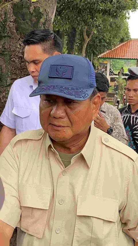 Menang di Quick Count, Prabowo Ziarah Ditemani Didit ke Makam Ibunda Hari Ini