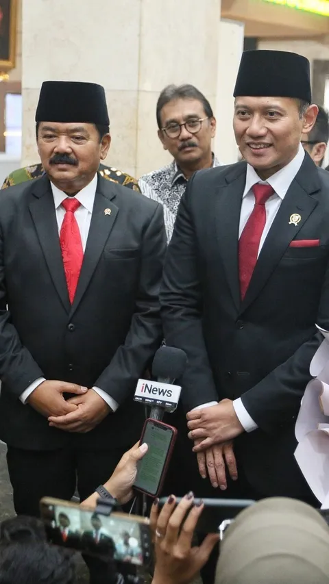 FOTO: Senyum AHY Setelah Dilantik Jokowi Jadi Menteri ATR/BPN Menggantikan Hadi Tjahjanto
