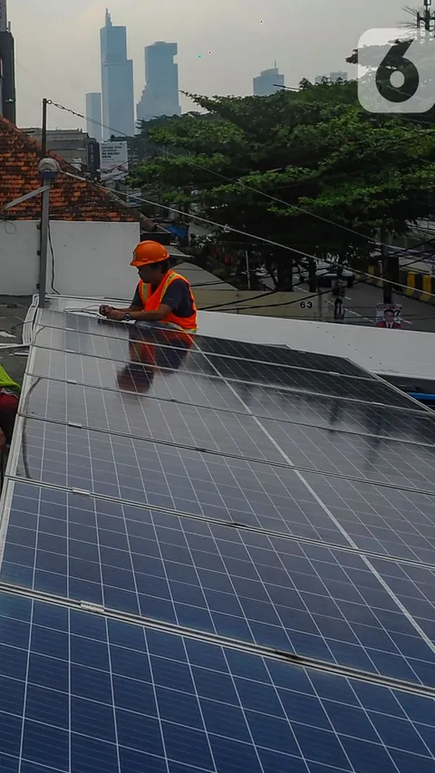 Perusahaan Baja Ini Gunakan PLTS Atap untuk Kurangi Emisi Karbon, Jadi Salah Satu Terbesar di Jawa Barat