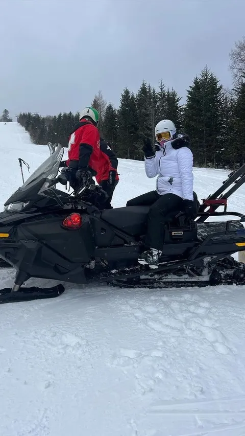 8 Foto Marissa Nasution Ketika Alami Cedera Lutut Parah Saat Main Ski Hingga Dioperasi