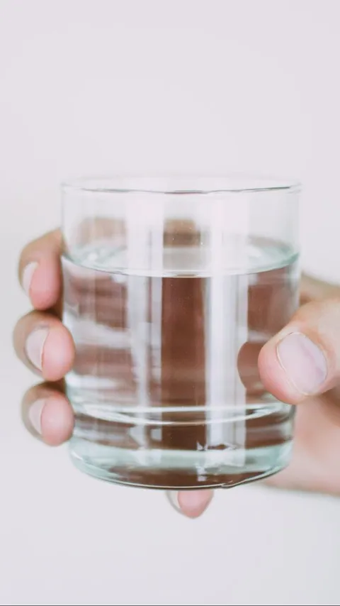 Efek Samping Minum Air Garam bagi Kesehatan Tubuh