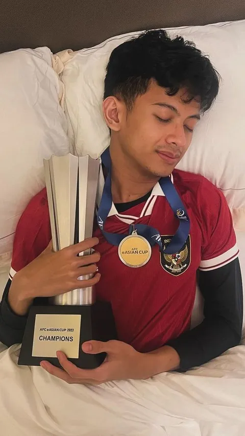 Mengenal Sosok Rizky Faidan, Atlet eFootball yang Berhasil Bawa Indonesia Juara di AFC eAsian Cup 2023