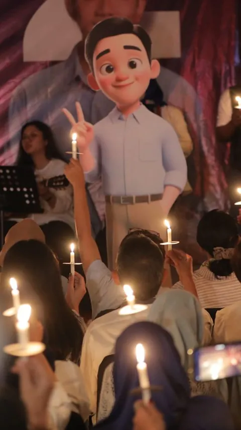 FOTO: Deklarasi Dukungan, Relawan Prabowo-Gibran Nyalakan 1.000 Lilin Cinta untuk Indonesia