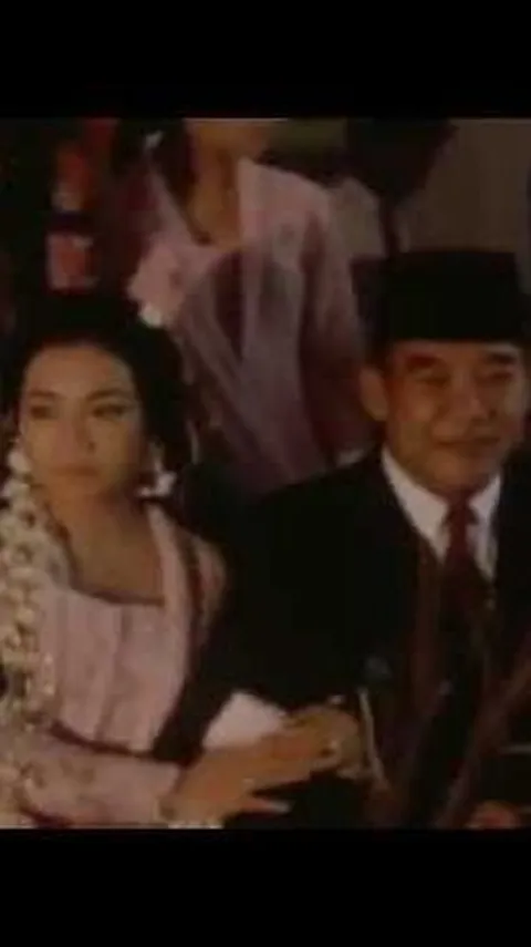 Potret Lawas Bung Hatta Menghadiri Acara Pernikahan Mendiang Rachmawati Soekarnoputri, Putri Ketiga Bung Karno