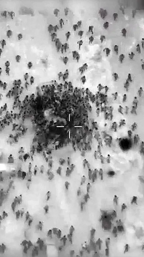 VIDEO Rekaman Drone Saat Tentara Israel Bantai Ratusan Warga Palestina Sedang Berebut Bantuan Kemanusiaan di Gaza