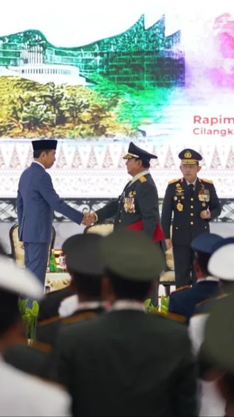 Reaksi Santai Anies Soal Prabowo Diberi Jokowi Pangkat Jenderal Kehormatan