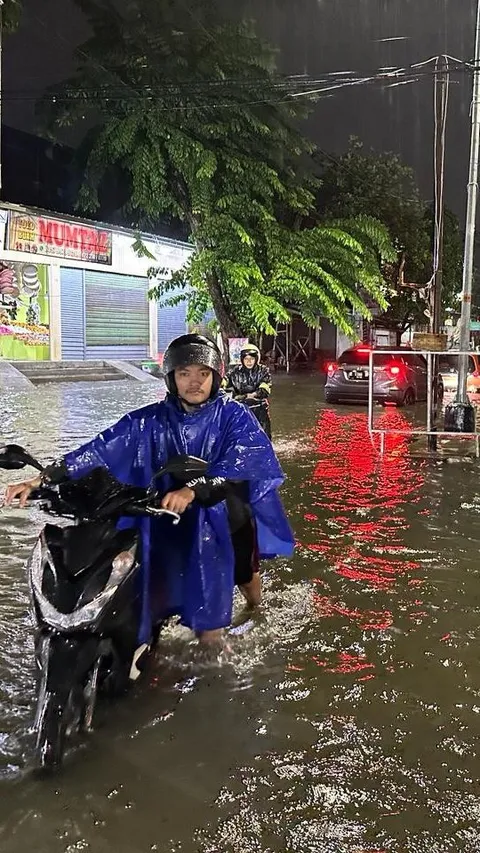 Selain Banjir, Kota Semarang Dilanda 10 Kali Tanah Longsor