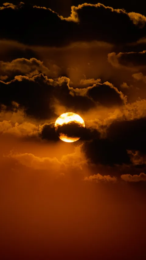 Niat Doa Sholat Gerhana Matahari dan Bulan, Lengkap Beserta Tata Caranya