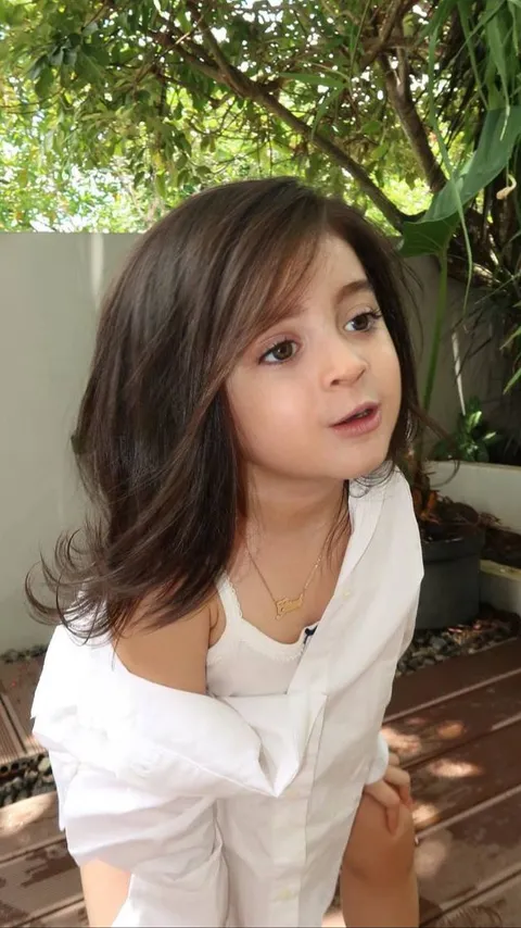 Secantik Boneka Barbie, Potret Terbaru Baby Guzel Anak Ali Syakieb yang Mirip Banget sama Mama Waktu Kecil