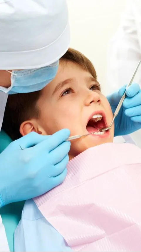 Beda Usia, Ternyata Beda Cara Perawatan Gigi Anak
