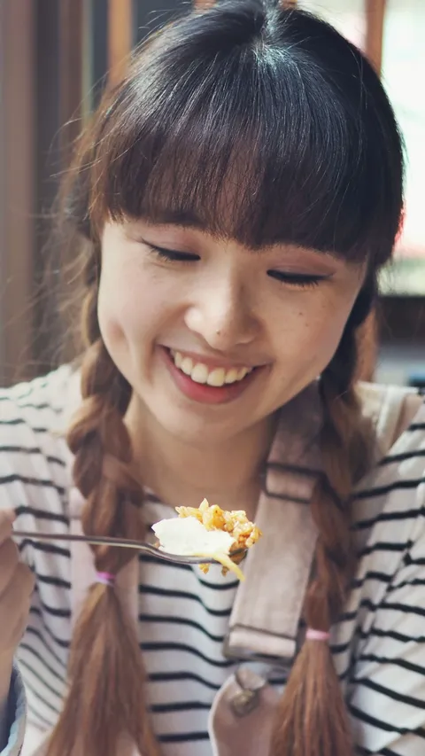Rahasia Kulit Glowing Perempuan Korea, Suka Makan Kimchi