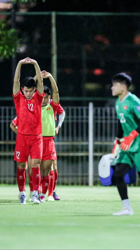FOTO: Intip Timnas Vietnam Jalani Latihan Jelang Hadapi Skuad Garuda di Kualifikasi Piala Dunia 2026