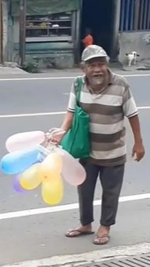 Kisah Pilu Kakek 70 Tahun Sakit Stroke, Tetap Jualan Balon Demi Cukupi Keluarga