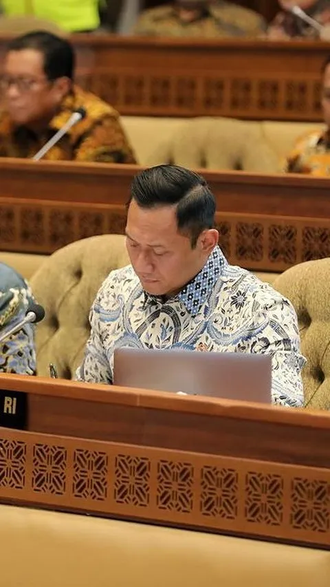 VIDEO: Junimart PDIP Kencang Ingatkan AHY di Rapat Perdana: Tak Gampang di Pertanahan!