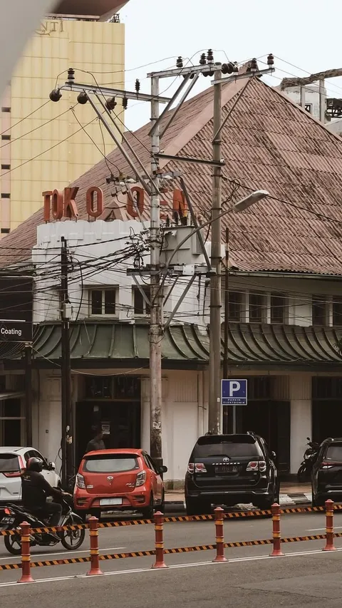 Berkunjung ke Toko Oen Semarang, Restoran Es Krim Legendaris yang Berdiri Sejak Tahun 1922