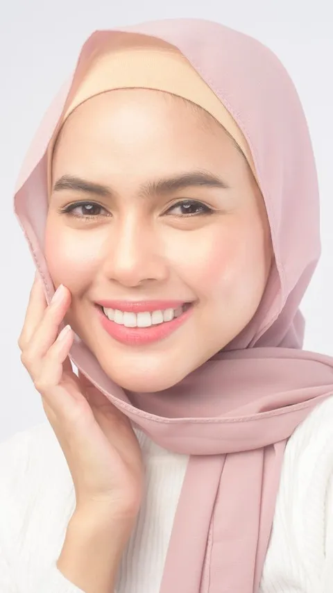 Lakukan 5 Tips Ini, Kalau Nggak Mau Makeup Jadi Dempul Saat Lebaran