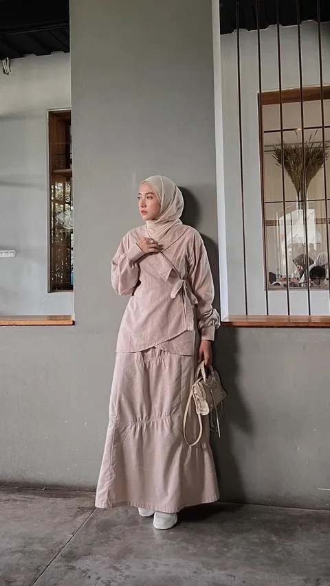 10 Rekomendasi Warna Baju Lebaran Paling Trendy di 2024, Bikin Makin Keren!