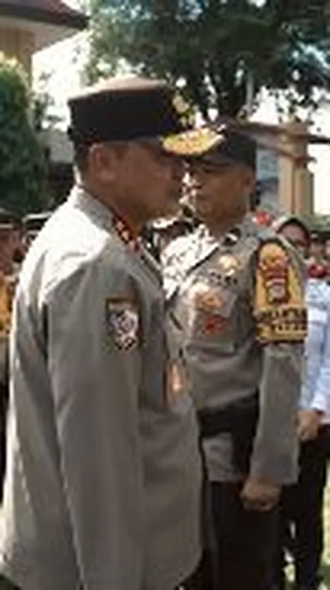 VIDEO: Reaksi Tak Terduga Jenderal Polisi Dengar Anggota Mau Naik Pangkat