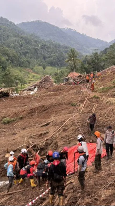 Operasi SAR Dihentikan, 3 Korban Masih Tertimbun Longsor di Cipongkor Bandung