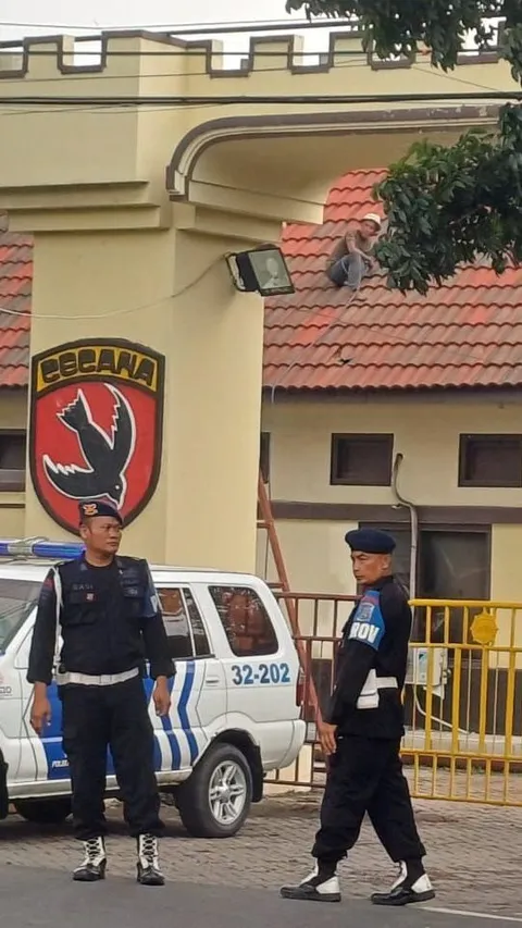 Ledakan Gudang di Markas Gegana Surabaya, Bangunan Rusak hingga Puluhan Polisi Terluka