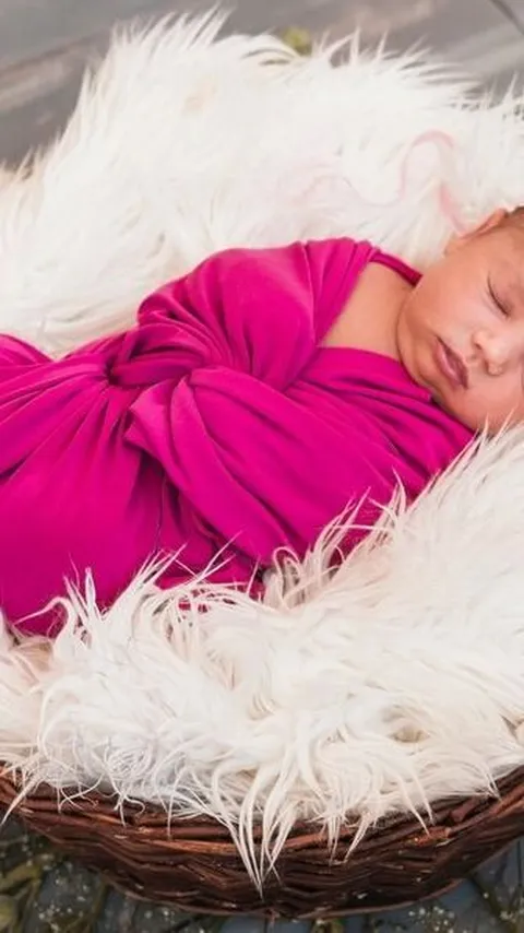 5 Penyebab Keringat Dingin pada Bayi, Begini Cara Mengatasinya