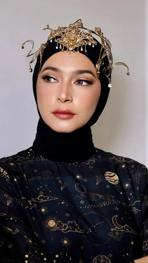 Potret Nabila Syakieb Cantik Berhijab Saat Jadi Model