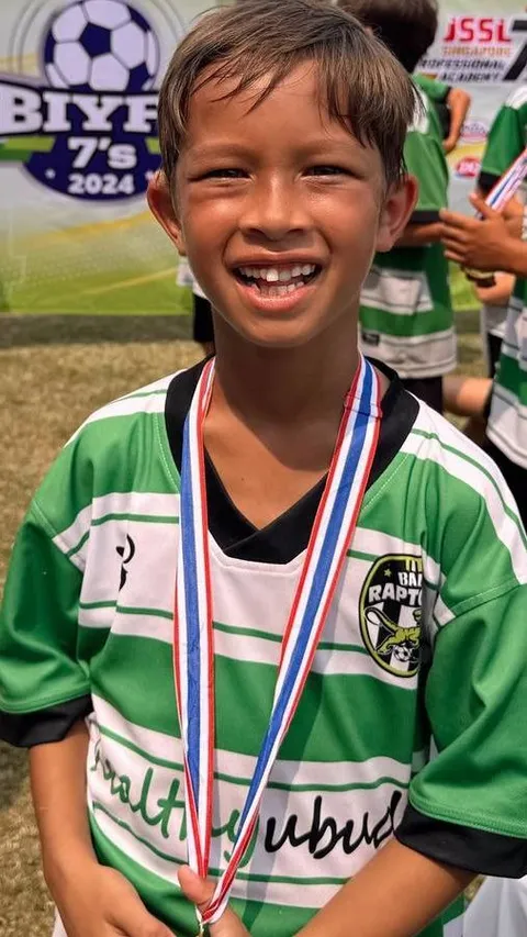 Potret Kenji Anak Irfan dan Jennifer Bachdim Ikut Turnamen Bola di Thailand, Keren Ikuti Jejak Sang Ayah