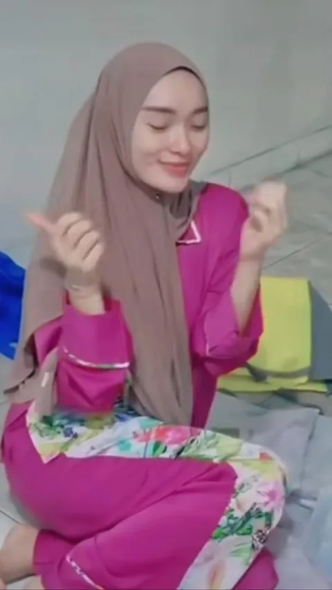 Jarang Tampil di TV, Zaskia Gotik kini Jualan Hijab dan Baju Muslim 