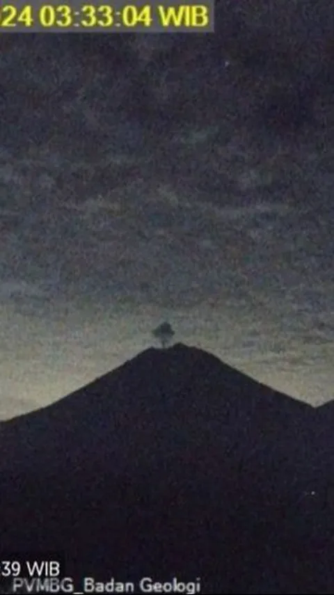 Gunung Semeru Kembali Erupsi, Tinggi Letusan Mencapai 700 meter