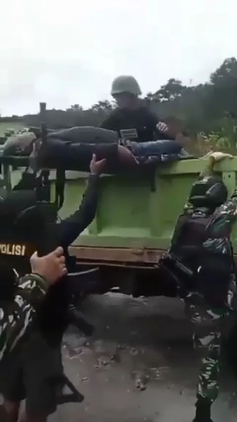 TNI Sebut OPM Bunuh Letda Inf Otovians Sugarlay Secara Keji
