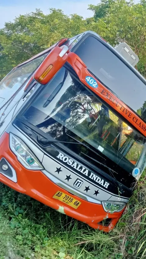 Bertambah, Korban Meninggal Kecelakaan Bus Rosalia Indah di Tol Batang Jadi 8 Orang