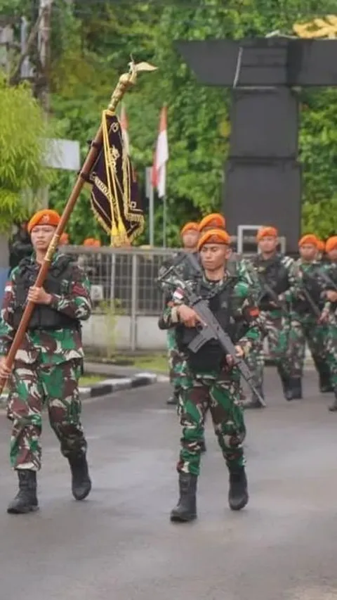 Momen Haru Kepulangan 400 Personil Pamtas RI-PNG, Sujud Syukur Tiba dengan Selamat lalu Disambut Keluarga