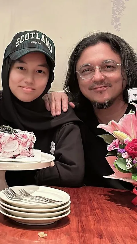 Makin Cantik Berhijab, Potret Terbaru Aleesya Mantan Putri Sambung Laudya Cynthia Bella yang Curi Perhatian