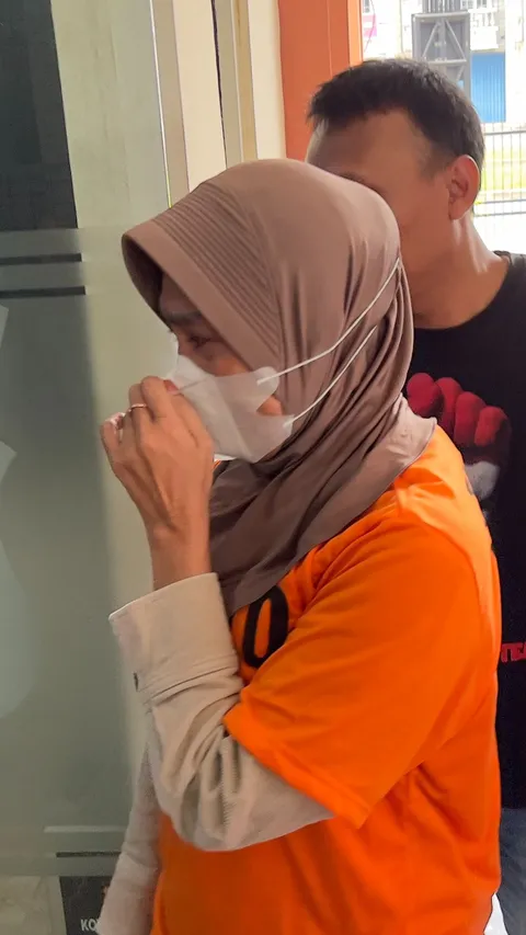 Sakit Hati, Wanita Bermobil Tikam Pemilik Butik di Tangerang