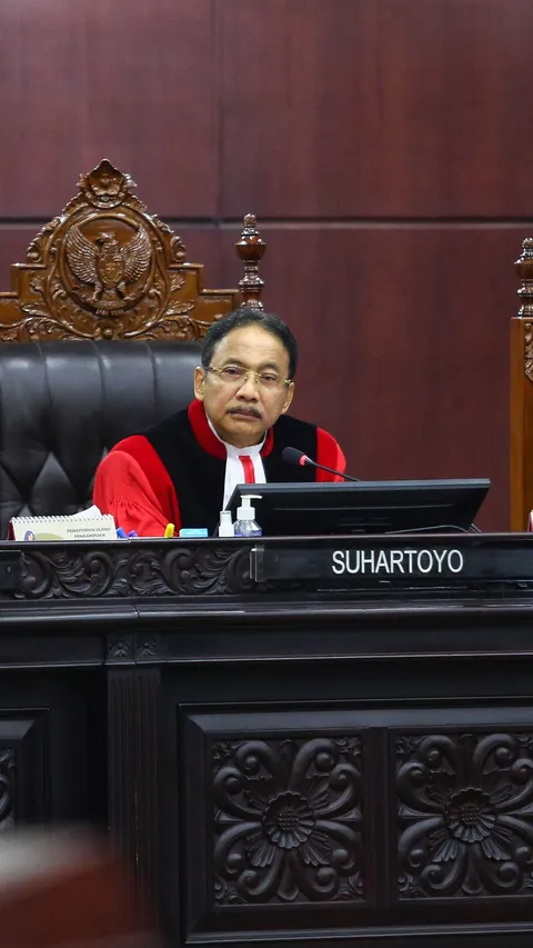 VIDEO: Hakim MK Panggil Sri Mulyani Hingga Airlangga, Kubu AMIN-Prabowo Dilarang Bertanya!