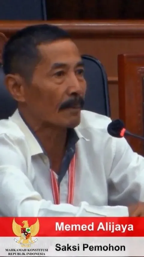 Peragakan Dugaan Kecurangan Aparat Desa Dukung 02, Saksi Kubu Ganjar Malah Bikin Hakim MK Bingung