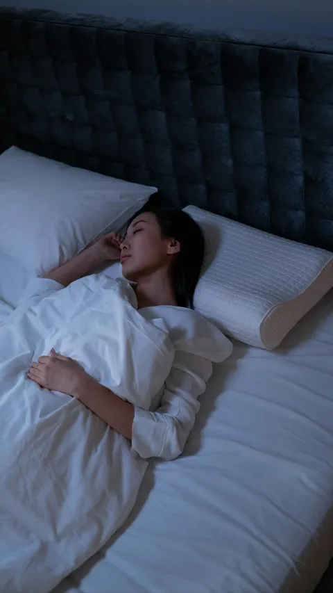 5 Tips Ampuh Taklukkan Insomnia, Dijamin Bikin Tidur Seketika!