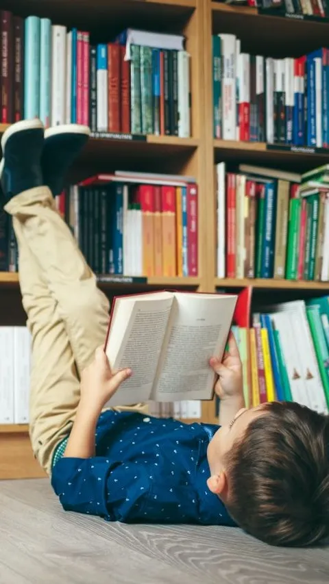 Cara Mengenalkan Buku pada Anak, Berikut Manfaatnya