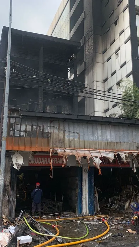 Hasil Olah TKP Kebakaran Ruko di Mampang: Tidak Ada Pintu Darurat, Api Berasal dari Basement
