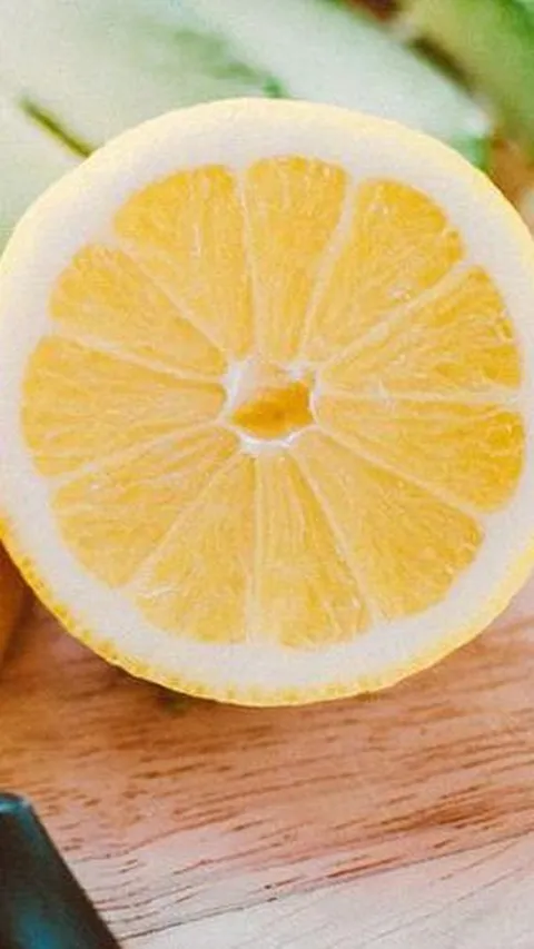 Trik Awetkan Sisa Lemon Biar Tidak Berkeriput, Cuma Pakai 1 Alat