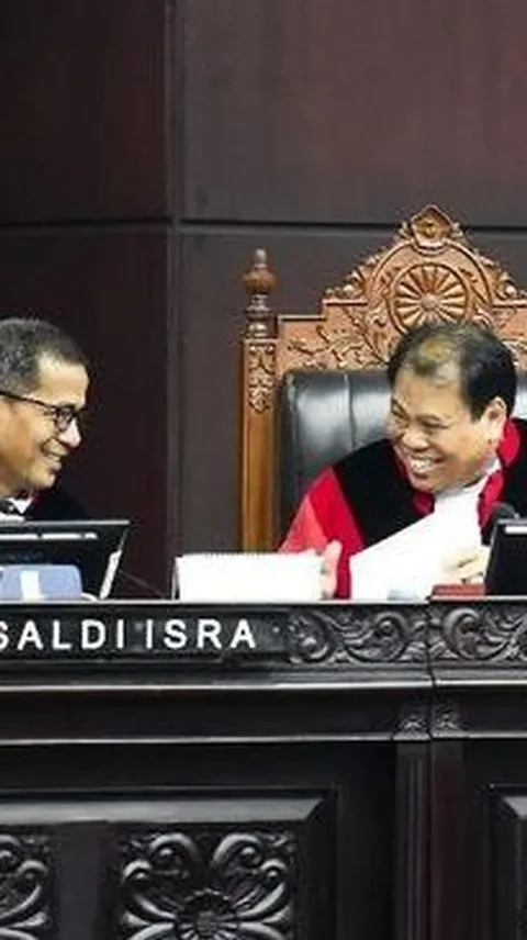 Ini Rekam Jejak Saldi Isra & Arief Hidayat, 2 Hakim MK yang Juga Dissenting Opinion Putusan Batas Usia Gibran