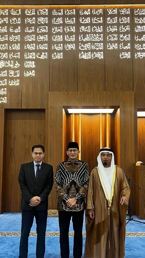 Potret Masjid Presiden Jokowi di Abu Dhabi, Menteri Salat Bareng Imam Salman Asal Kalimantan Barat