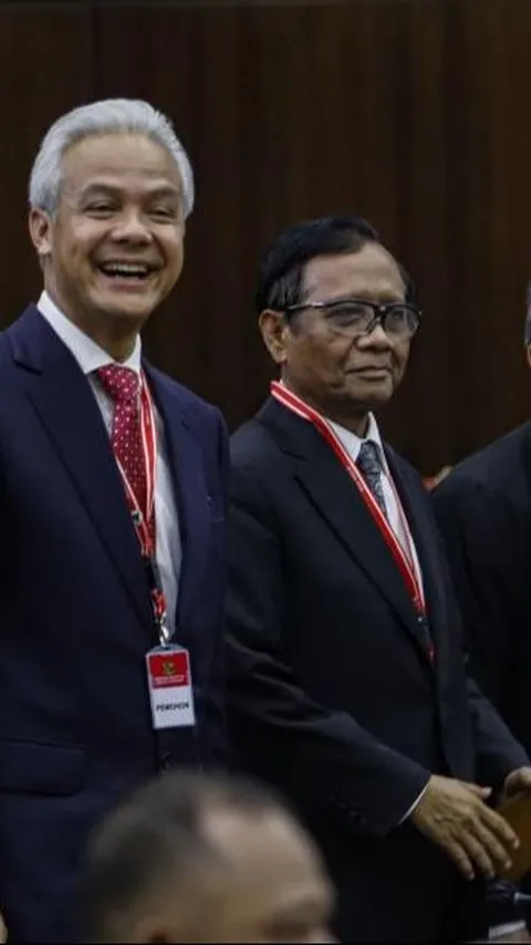 VIDEO: MENYESAL! Beda Alasan Ganjar & Mahfud Tak Hadiri Prabowo Ditetapkan Jadi Presiden