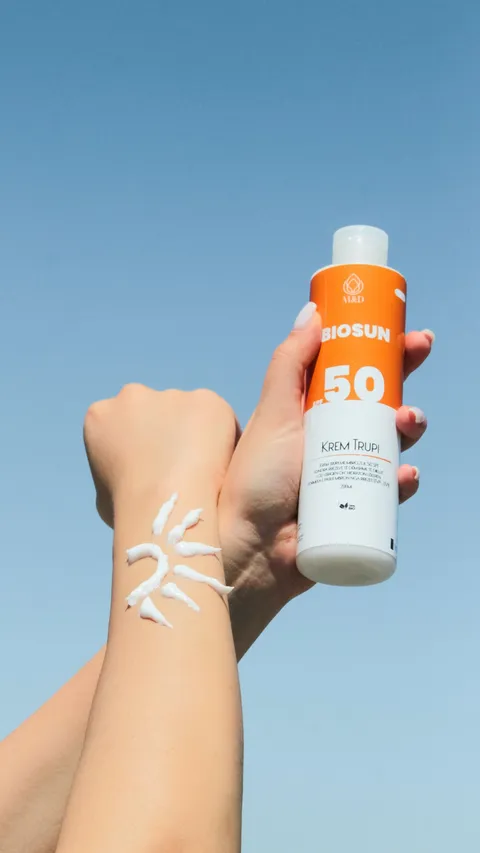 10 Sunscreen Murah Terbaik untuk Kulit, Rekomendasi Terbaru 2024