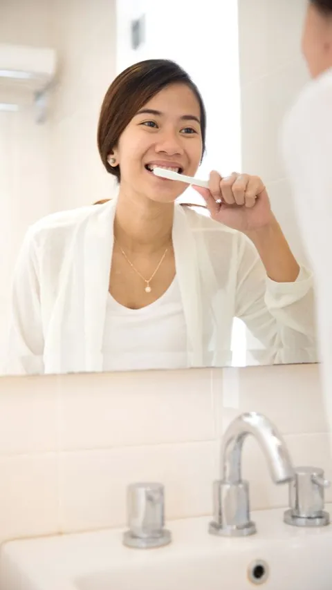 Jarang Sikat Gigi? Hati-Hati, 4 Bahaya Ini Bisa Saja Mengintai Kesehatan Gigi dan Mulutmu