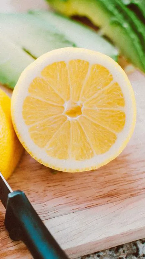 Deretan Manfaat Luar Biasa Lemon, Salah Satunya Cegah batu Ginjal