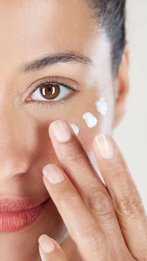 Apakah Skincare Saja Cukup untuk Menghilangkan Flek Hitam? Ini Panduan Memilih Produk yang Sesuai