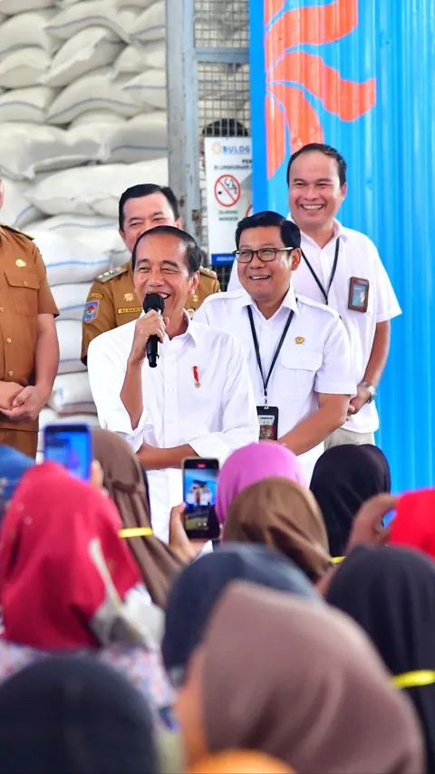 Jokowi akan Cek APBN Sebelum Lanjutkan Bansos: Kalau Anggaran Tak Memungkinkan Tidak Diteruskan
